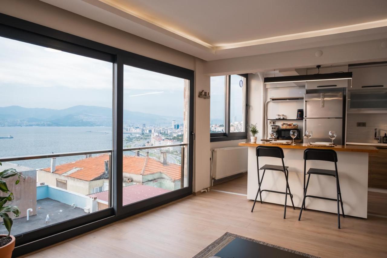 Appartement Near The Historical Elevator With A Sea View İzmir