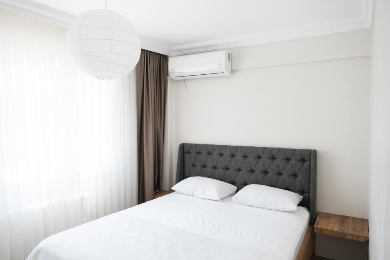 Near The Historical Elevator With A Sea View İzmir
