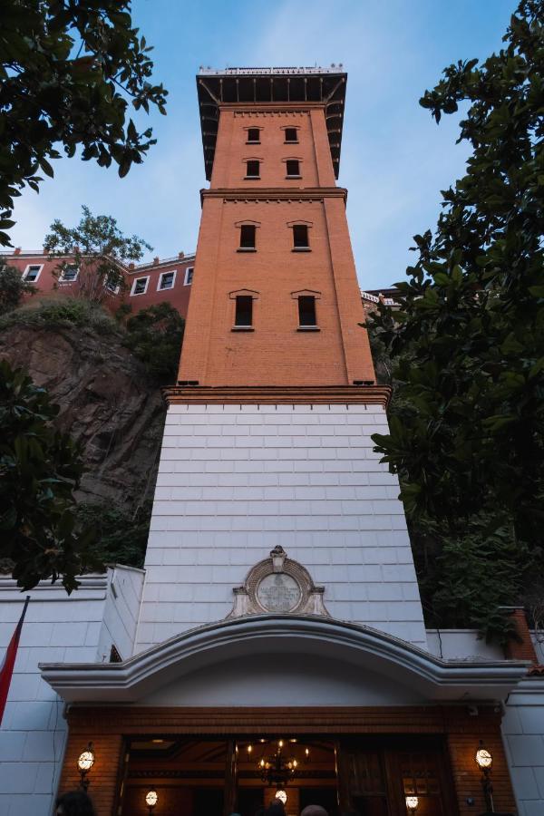 Near The Historical Elevator With A Sea View *