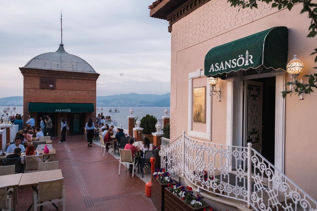 Near The Historical Elevator With A Sea View Appartement İzmir